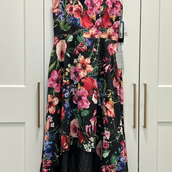 NWT Xscape floral Hi Low Floral Cocktail Dress Small (MSRP $189) - Picture 3 of 7